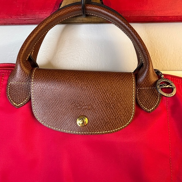 Longchamp Le Pilage XL Red Tote Bag with Brown Leather Accents LIKE NEW!!! - Picture 4 of 12